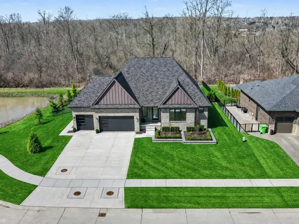 66507 Meadowlands Ct, Washington, MI 48095