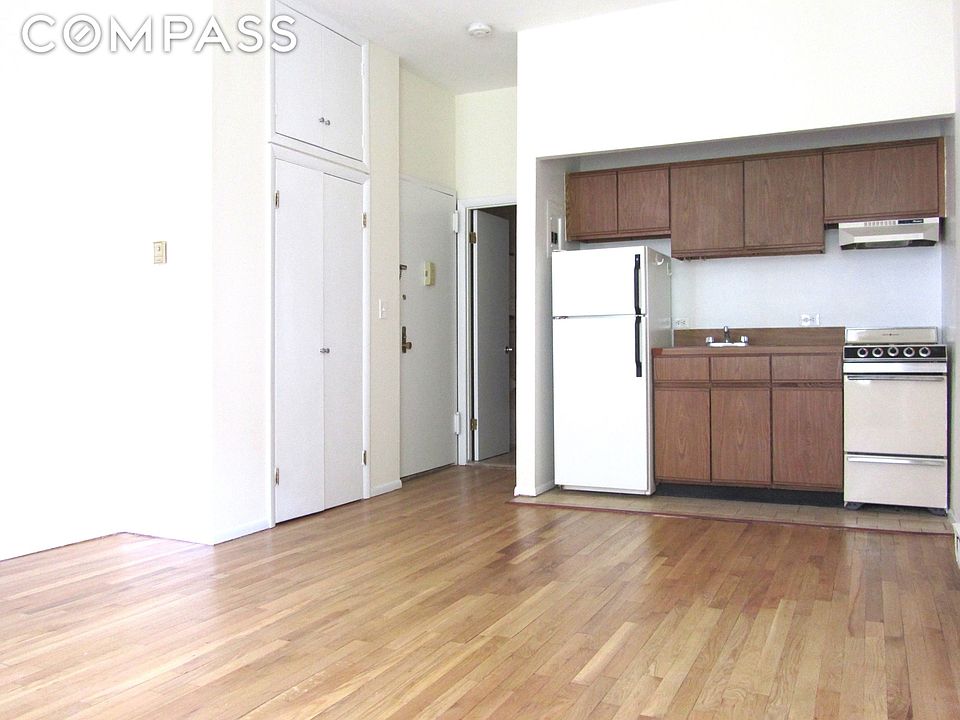2nd image of 126 E 83rd St APT 1F