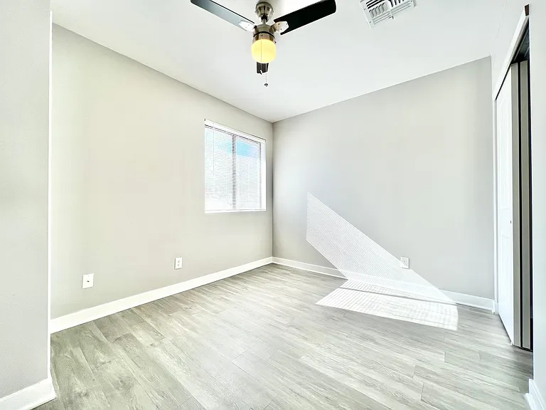 2617 E Campbell Ave #9 — Photo 19