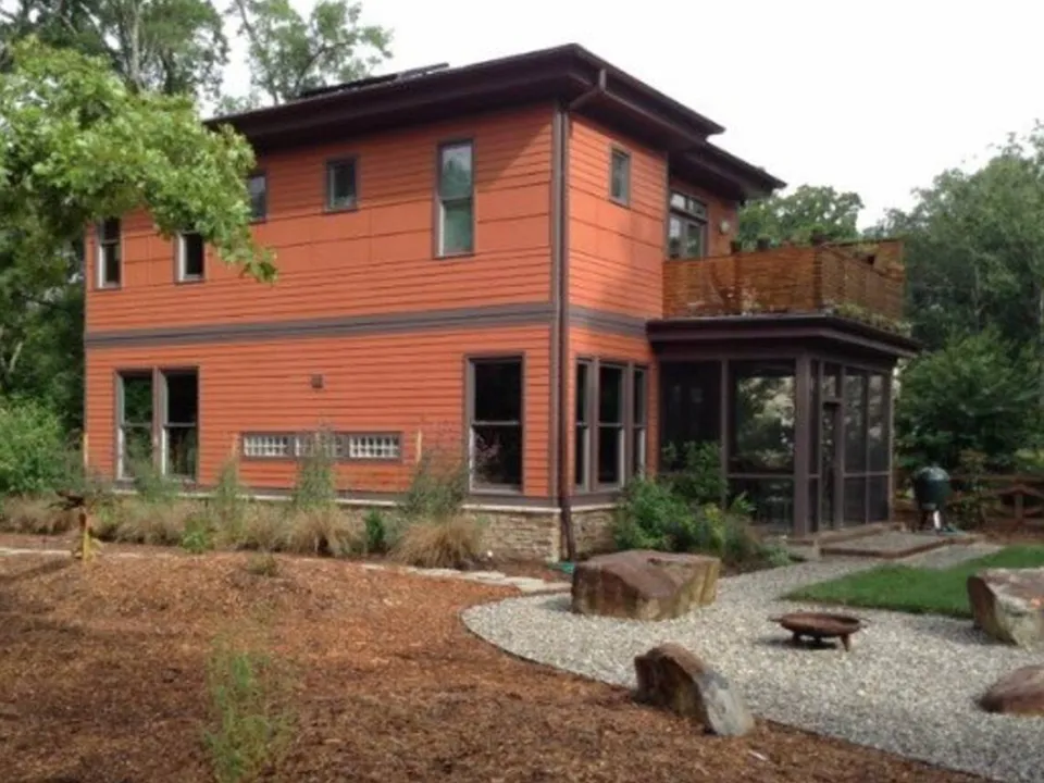 904 Hillsborough Rd
