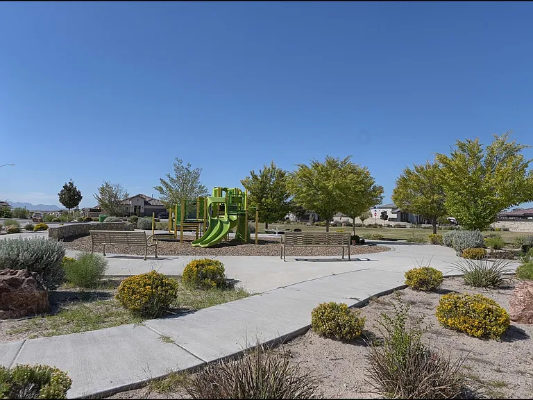 12478 Lanchester Dr — Photo 24