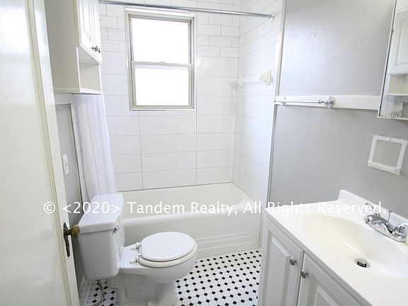 2nd image of 1602 16th Ave S APT 4