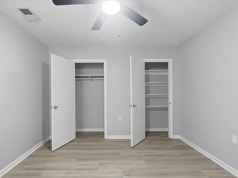 116 N Indian Aly #102 — Photo 12