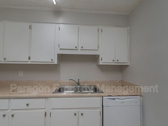 2nd image of 811 Laurens St NW APT E4
