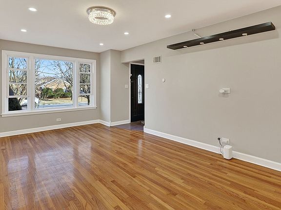 4th image of 6104 N Kimball Ave