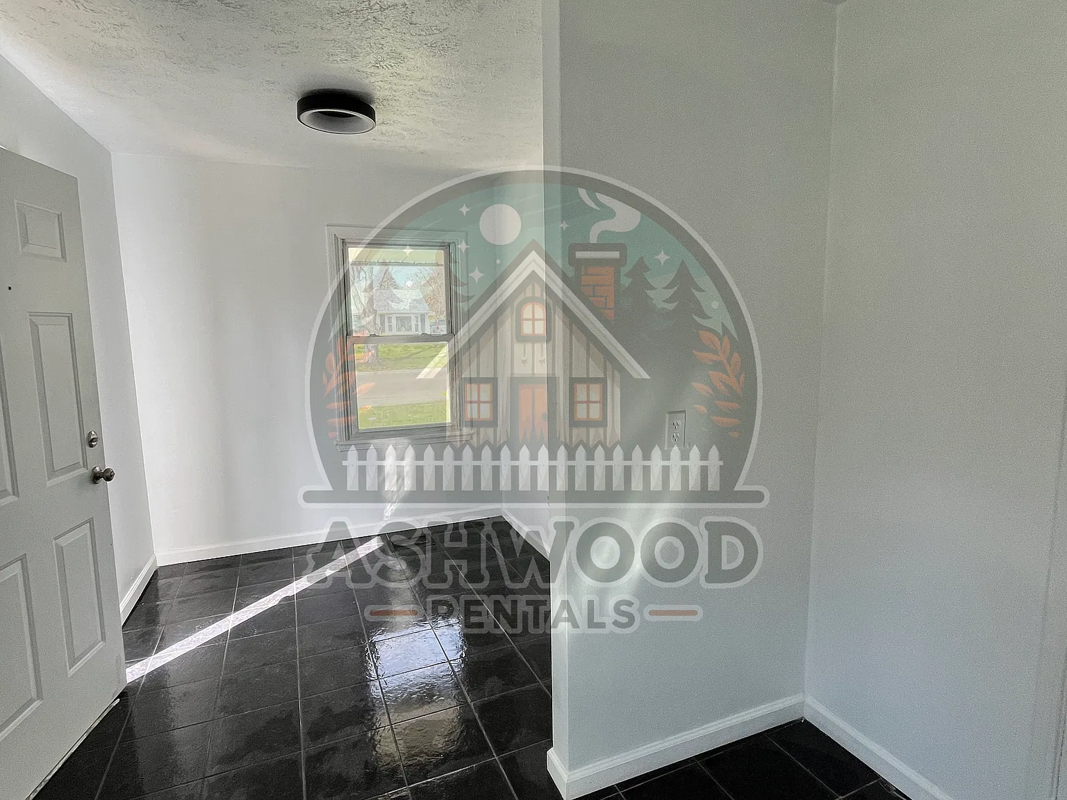4706 W Hillcrest Ave — Photo 3
