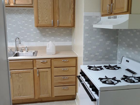 4th image of 12 N Hazelwood Ave APT 4