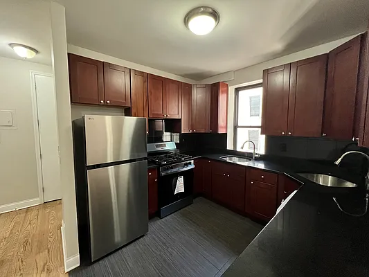 Kitchen, photo 2