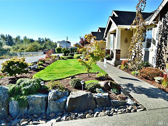 3rd image of 15116 82nd Ave E