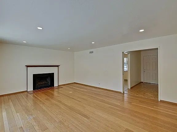 4th image of 1259 Pine St