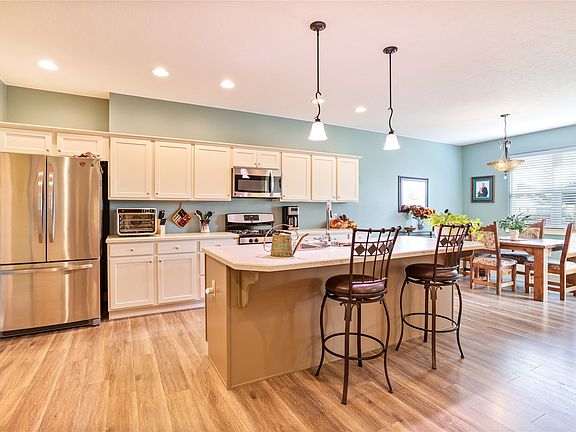 4th image of 195 Joncar Ct