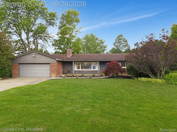 11879 Amherst Ct, Plymouth, MI 48170