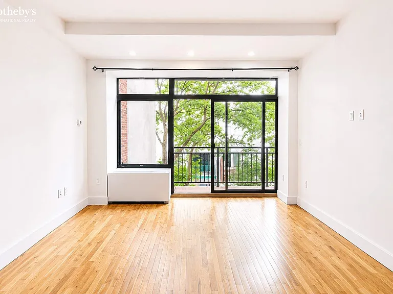225 E 111th St #3B — Photo 1