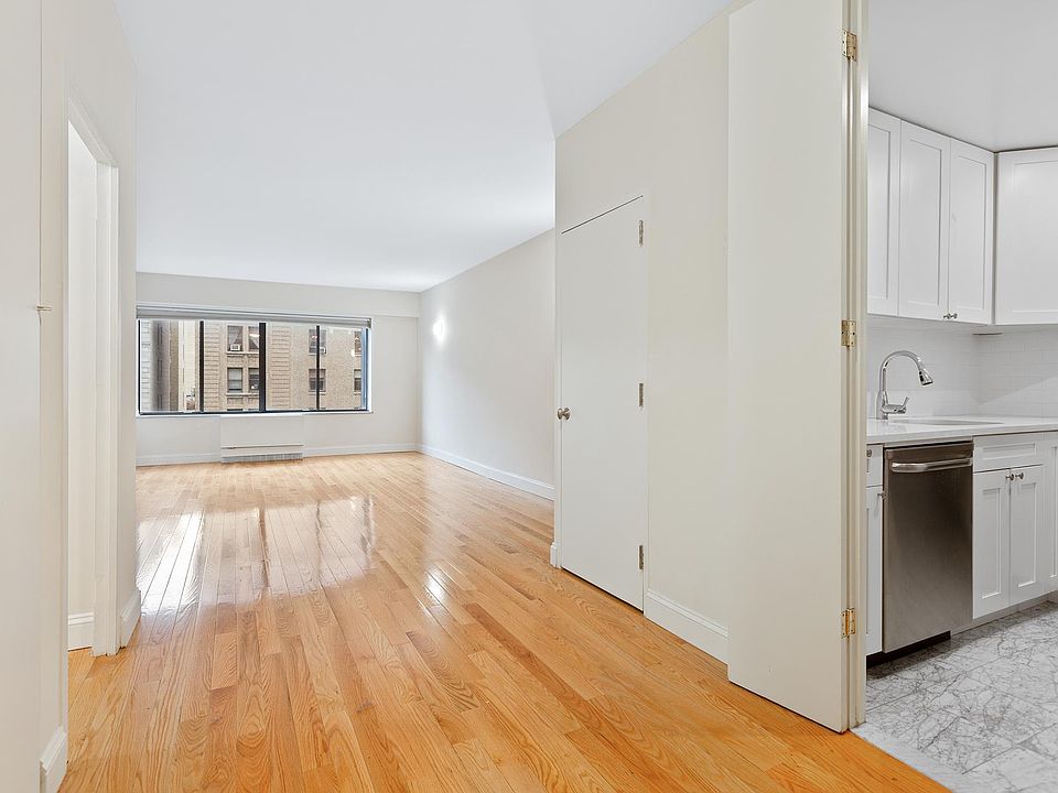 1st image of 900 Park Ave APT 12B