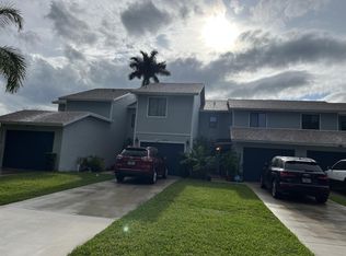 1575 Woodbridge Lakes Cir, West Palm Beach, FL 33406