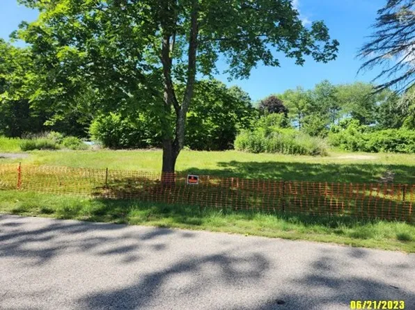 70 Ash St, West Bridgewater, MA 02379
