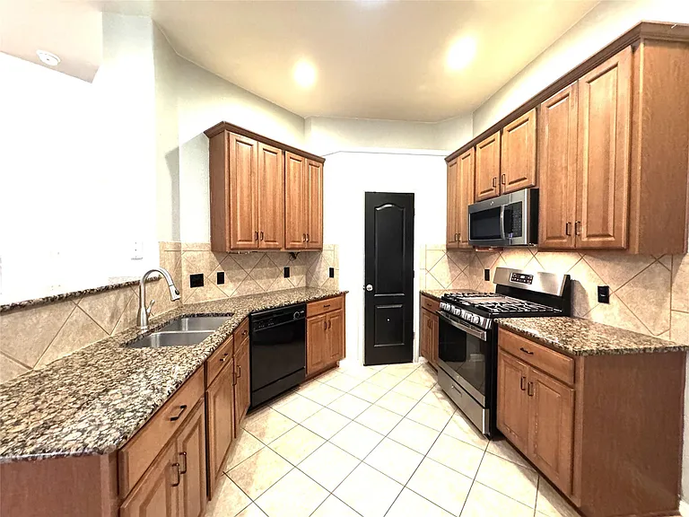 807 Centerbrook Pl — Photo 11