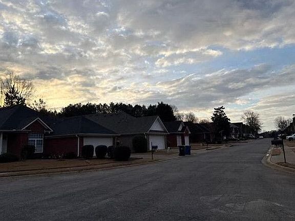 5th image of 212 Long Dr