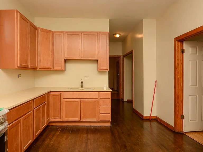 2825 N Milwaukee Ave #2 — Photo 4