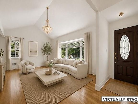2nd image of 21 Oxford Boulevard