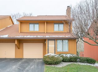 14 Maybrook Ln, Fairport, NY 14450