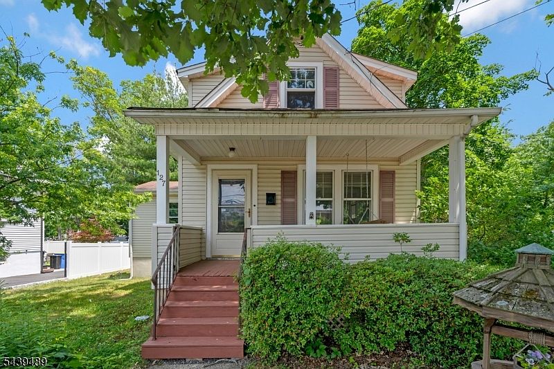 1st image of 127 Elizabeth St