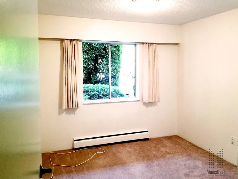 33941 Essendene Ave — Photo 6