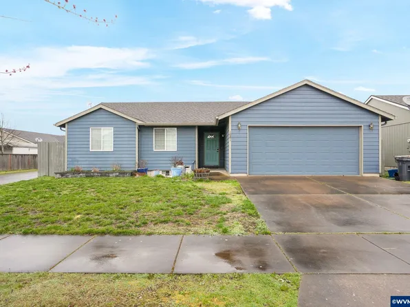 1081 Kees St, Lebanon, OR 97355