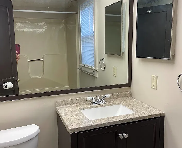 201 S Cravens St #4 — Photo 7