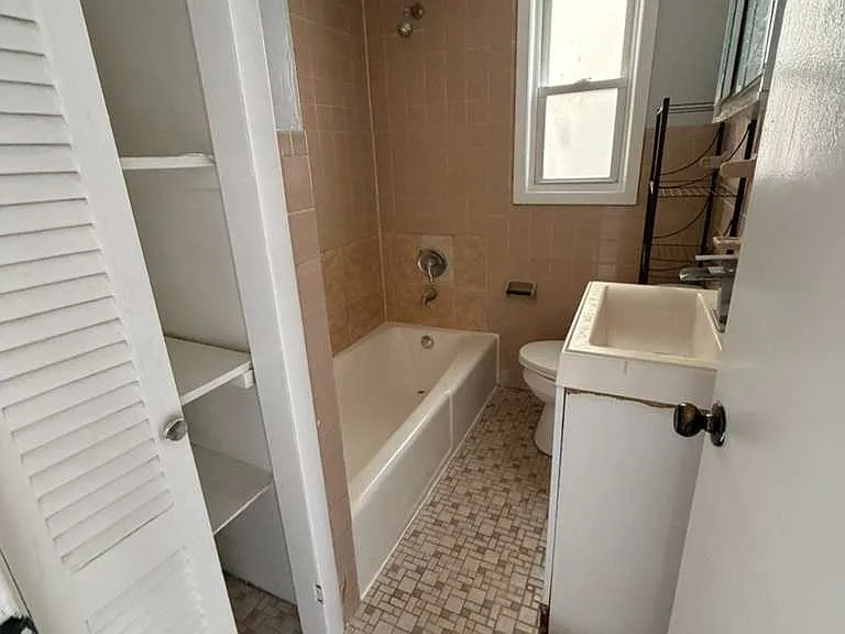 295 Old Bergen Rd #1AA — Photo 5