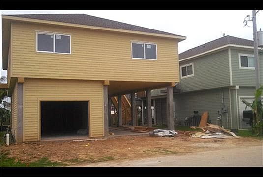 2nd image of 1052 Redfish St