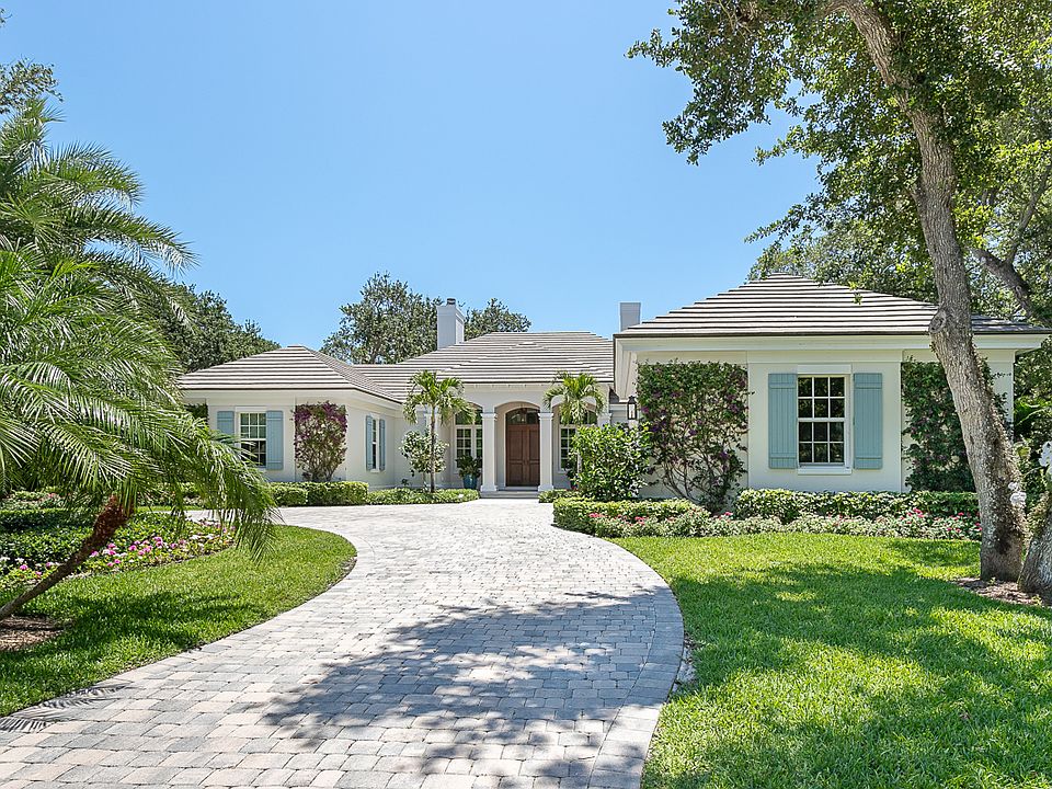 1st image of 260 Sabal Palm Ln