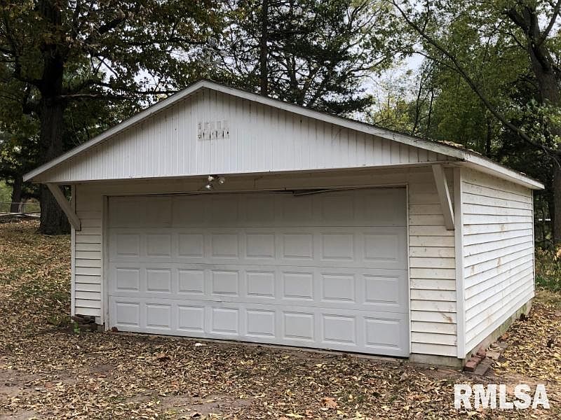 2nd image of 16104 Fallis Dr