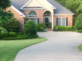 564 Old Iron Works Rd, Spartanburg, SC 29302