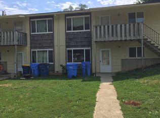 202 Grace - B, Tonganoxie, KS 66086