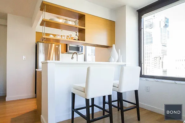 Rented by Bond New York | media 40