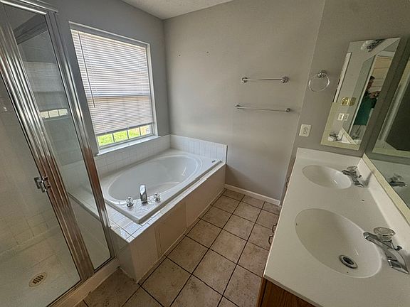 5th image of 5022 Finsbury Rd