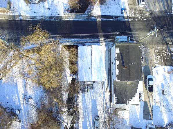 32 South Ave, Derry, NH 03038