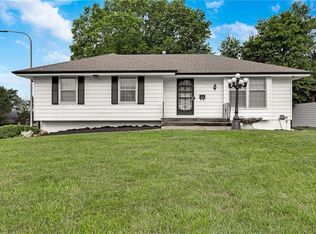 3830 S Summit Ridge Dr, Independence, MO 64055