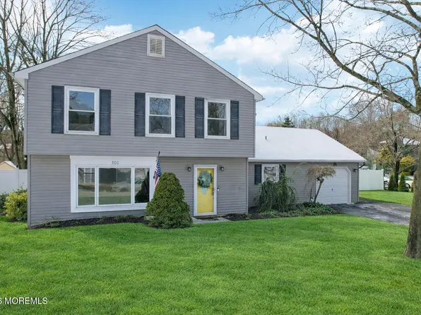 300 Shoshone Court, Toms River, NJ 08755