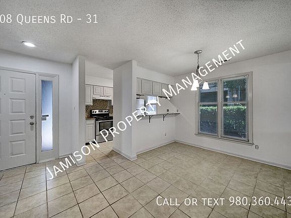 3rd image of 308 Queens Rd APT 31