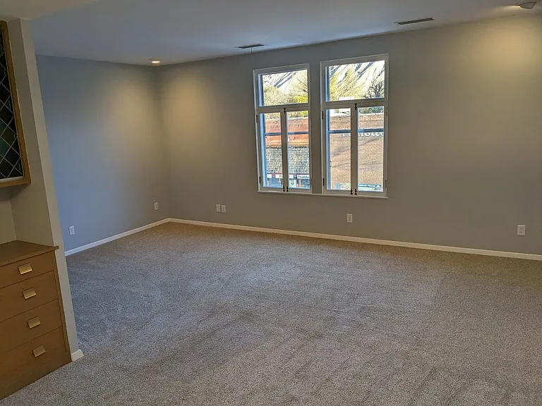 305 Main St — Photo 9