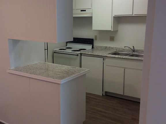 4th image of 138 S Mill St APT 19