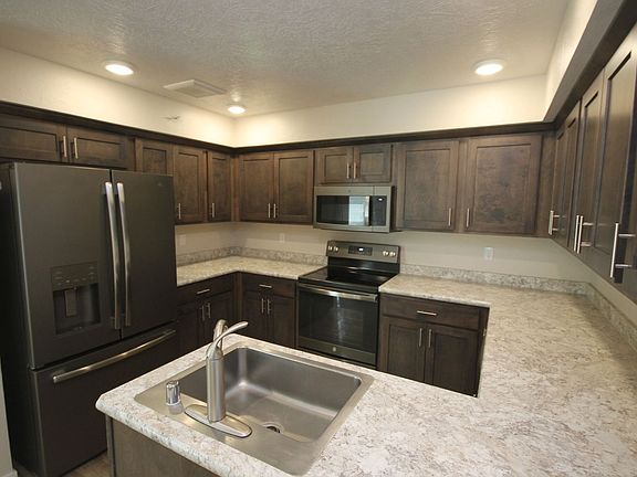 5th image of 1110 American Ave #12