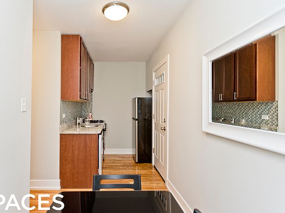 3rd image of 2902 N Mildred Ave APT 1C