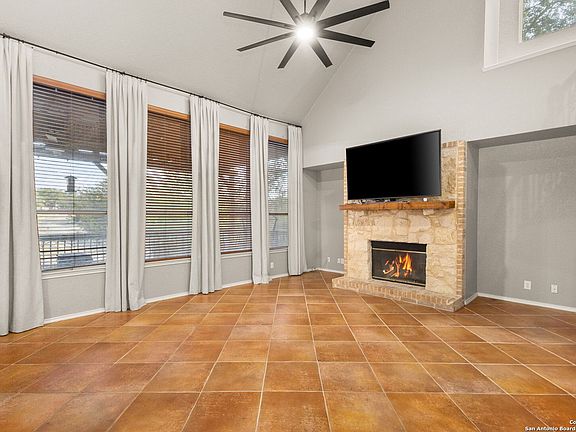 5th image of 2500 Woodbridge Way