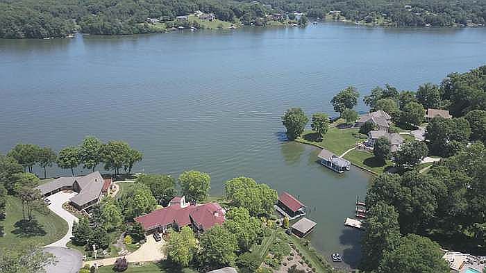 2nd image of 102 Driftwood Ln