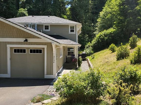 3rd image of 2758 NE 19th St
