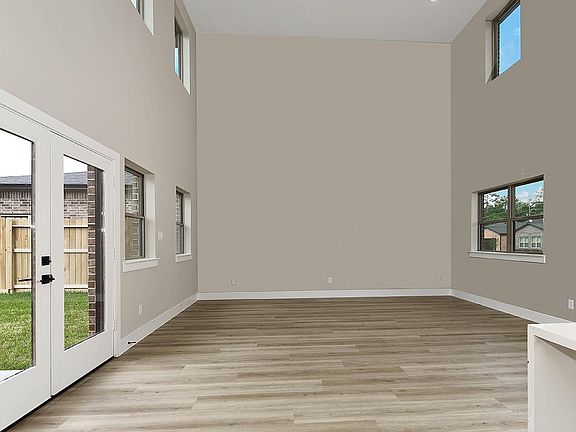 4th image of 2603 Piemonte Ave