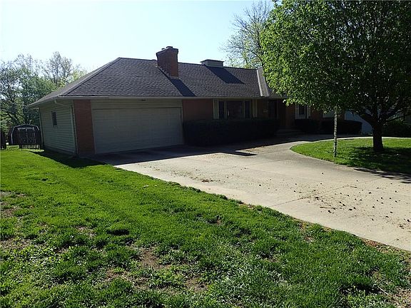 2nd image of 4803 Hedges Ave